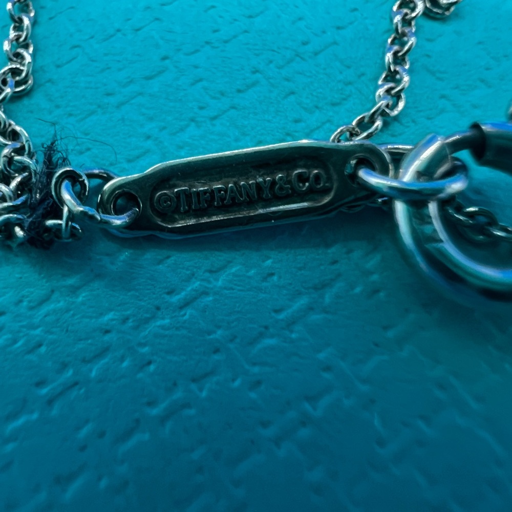 🔴Authentic TIFFANY & CO Silver Reservable T & CO 1837 Circle Pendent Necklace🔴 - Picture 8 of 10